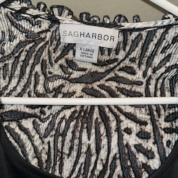 Sag Harbor X-large black white and brown animal print open front top with tank - Picture 3 of 5